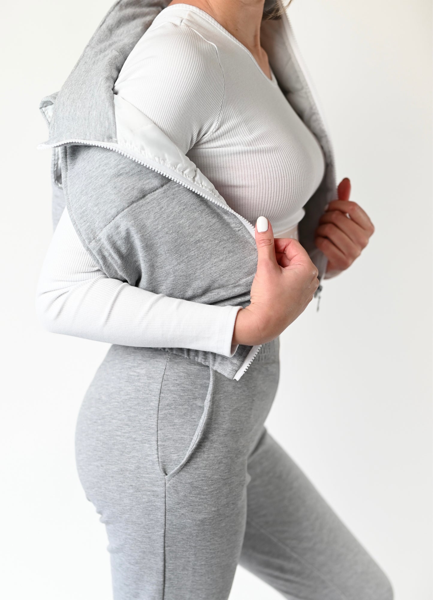 Aura woman’s tracksuit. 3 piece set:  sweatpants, waistcoat, top. Grey