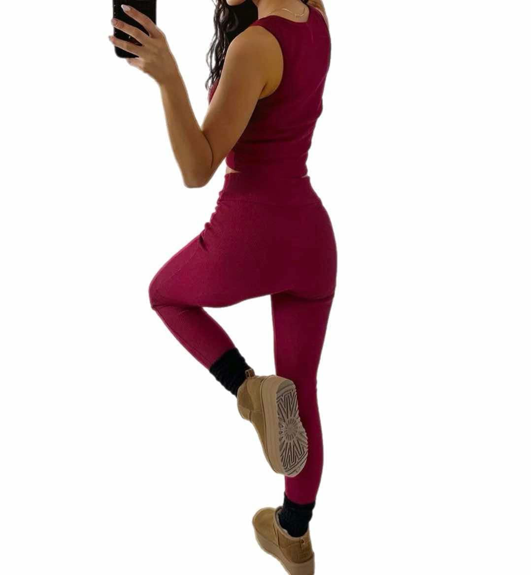 Carla woman’s tracksuit. 3 piece set: sweatshirt hoodie, leggins, top. Color: burgundy.