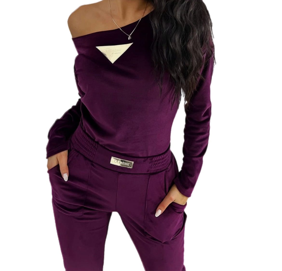 AMBER SKY BURGUNDY. Set. Color: burgundy.