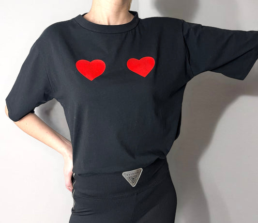 Samida Twin Heart Graphic Printed T. Shirt Top-Black.